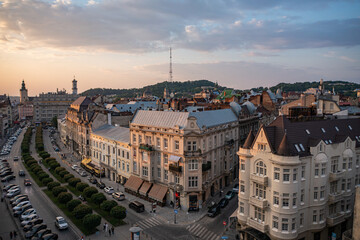 Obraz premium Panoramic Sunset View of Lviv Cityscape, Ukraine
