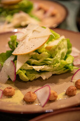 Butter lettuce and apple salad