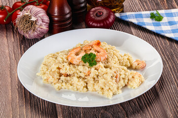 Gourmet risotto with prawn and cheese