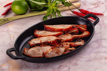 Roasted gourmet duck fillet slices