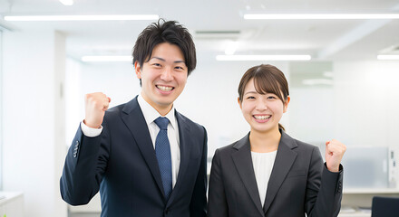 明るくて元気な男女の新入社員 AI生成画像