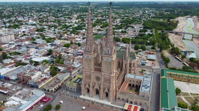 Flying my drone around the Basilica of Lujan in Buenos Aires. 14.05.25