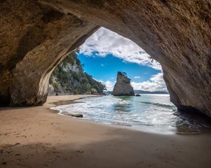 Fototapeten A must see site on the North Island of New Zealnd: Cathedral Cove Arch and Te Hoho Sea Stack, Te Whanganui-A-Hei, Coromandel Peninsula © Luis