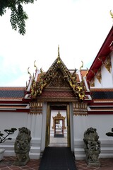 Fototapeta premium Wat Pho or Pho temple, an ancient temple, Buddha, Wat Phra Chetuphon Wimon Mangkhalaram, Buddhism, religion, architecture, exterior, Bangkok, Thailand, Thailand Destination