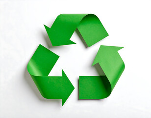 Obraz premium Green paper recycling symbol on white background