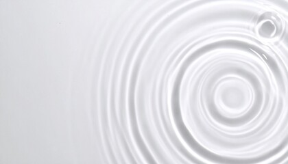 Obraz premium 美しい水と波紋