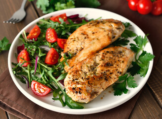Roasted chicken breast and vegetable salad