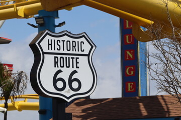 Santa Monica pier details