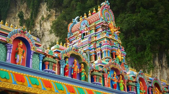 day time kuala lumpur tourist famous mountain temple front decoration slow motion panorama 4k malaysia