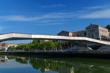 Die spanische Stadt Bilbao im Baskenland