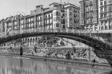 Die stadt Bilbao im spanischen Baskenland