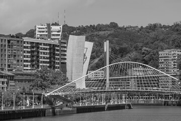 Die stadt Bilbao im spanischen Baskenland