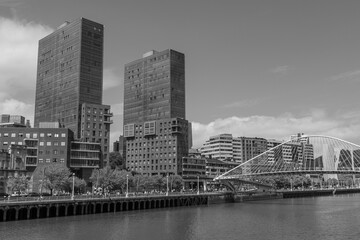 Die stadt Bilbao im spanischen Baskenland