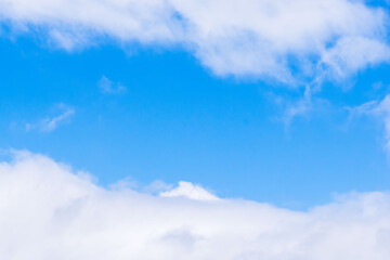 雨上がりの澄んだ青空と白い雲82