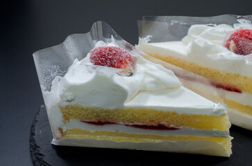 美味しいイチゴのショートケーキ