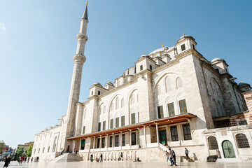 Obraz premium Fatih Mosque in Istanbul, Turkey – Historic Ottoman Landmark