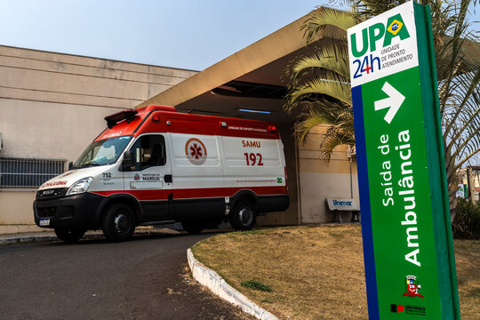 Marilia, Sao Paulo, Brazil, September 06, 2024.. SAMU ambulance, Mobile Emergency Care Service, at the entrance of a 24-Hour UPA, Emergency Care Unit, in the north side of the city of Marilia