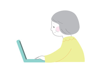 20250609パソコン操作をするシニア女性