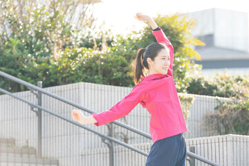 都市生活・運動する女性
