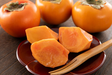 一口大にカットした柿