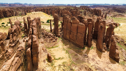 Unbelievable rock formations in Sahara 