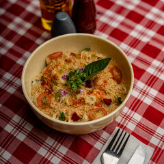 alfredo sauce pasta in a bowl.
