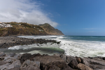 Felsenküste auf der Azoreninsel Sao Miguel.