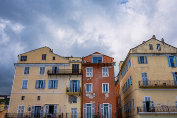 Dans les rues de Bastia capitale de la Corse génoise sur l'Ile de beauté