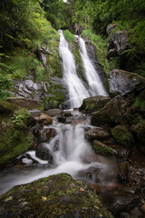 Cascade en Ariège au printemps