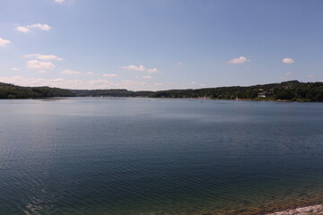 Schöner, sonniger Sommertag am Sorpesee im Sauerland	