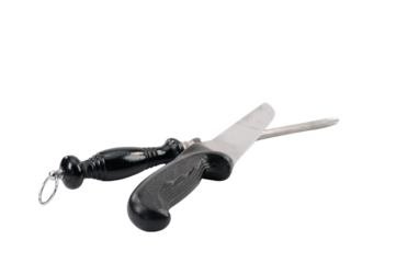 coltello da cucina e acciaino per affilatura della lama isolati su sfondo bianco o trasparente