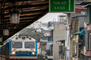 ha noi train