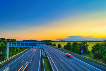 Langzeitbelichtung - Autobahn - Strasse - Traffic - Travel - Background - Line - Ecology - Highway - Long Exposure - Motorway - Night Traffic - Light Trails - High quality photo