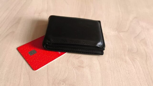 Apostar dinero poner dinero sobre la mesa