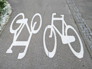 Road sign, bicycle symbol, on a bicycle path.