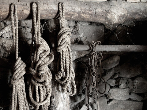 Sogas en antigua cuadra