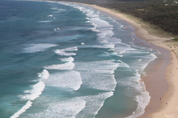 시원하게 파도가 치는 호주 바다