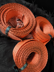 Sling belts are usually used to tie up goods during shipping. 