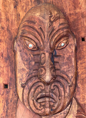 Maori wooden curving sculpture