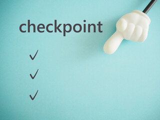 チェックポイントの文字とチェックマーク　コピースペース