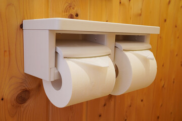 三角折りされたトイレットペーパー