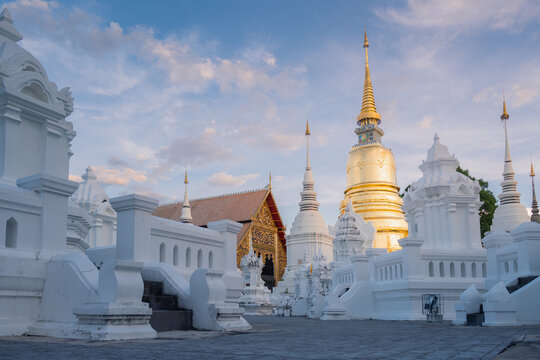 Sunset time at Wat Suan Dok temple
