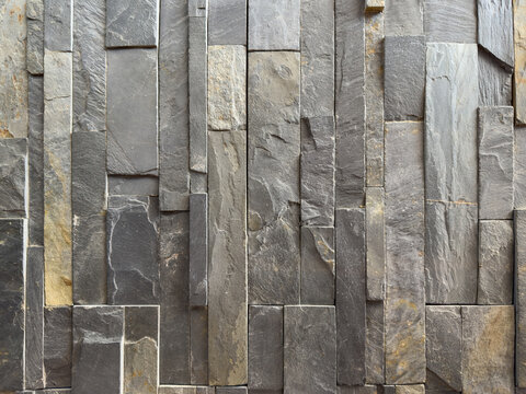 Chic Slate Wall in Staggered Pattern: Perfect for Modern Design