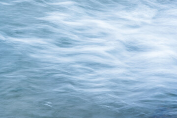 川の水流のスローシャッター撮影01