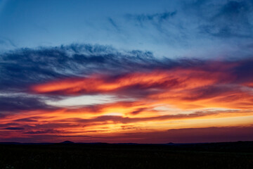 Abendstimmung im Osterzgebirge in Tschechien mit Blick Richtung Geising Berg