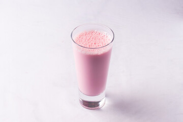 Lassy rose boisson traditionnel Indien