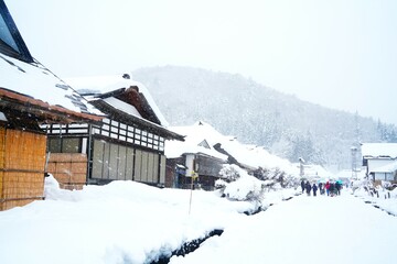雪の大内宿