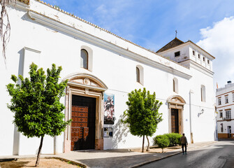 Obraz premium Sanlucar de Barrameda, Spain - April 17, 2025: View of Sanlucar de Barrameda, Andalusia, Spain on a sunny day of summer