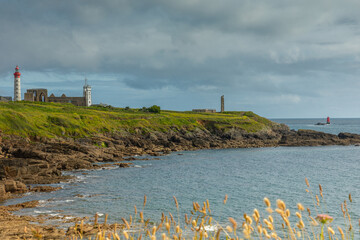 Le Phare de Saint-Mathieu en marée basse en Bretagne