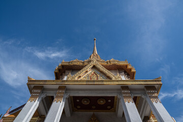 Wat Trai Mit Witthayaram Worawihan, is a Theravada Buddhist temple locate on the Chinatown area, the temple is best known for the golden Buddha statue enshrined there